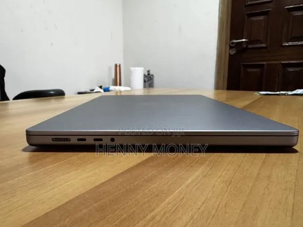 Laptop Apple MacBook Pro 16GB Apple M1 Pro SSD 1T · Photo 1