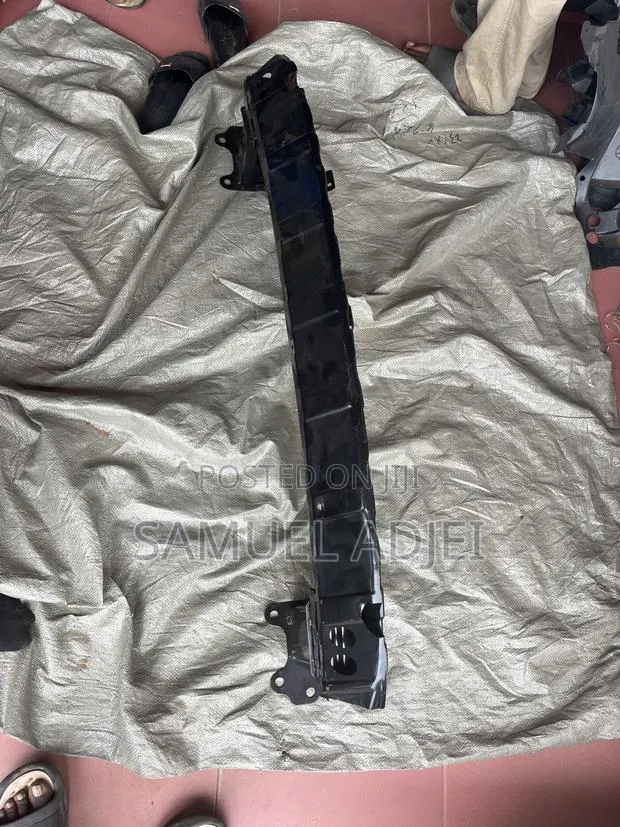 CRV 17 Front Bar · Photo 1