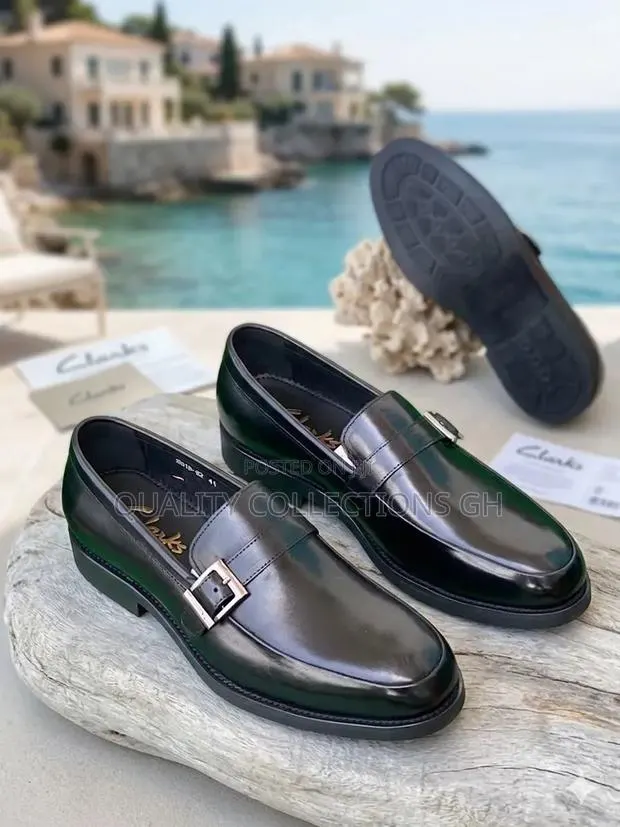 Authentic Black Mens Shoe · Photo 1