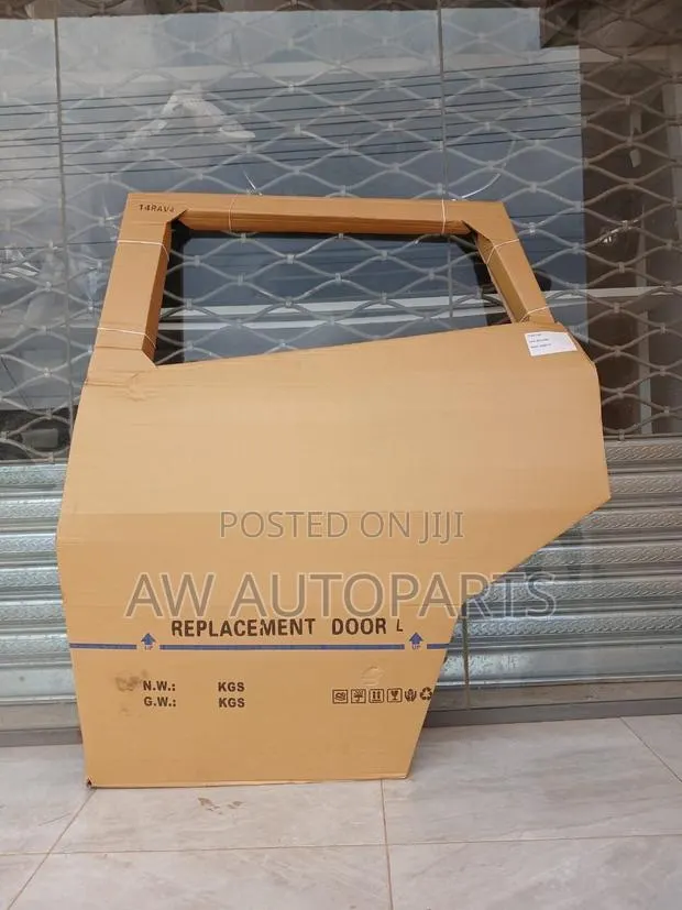 Toyota RAV4 2013-2018 Doors · Photo 1