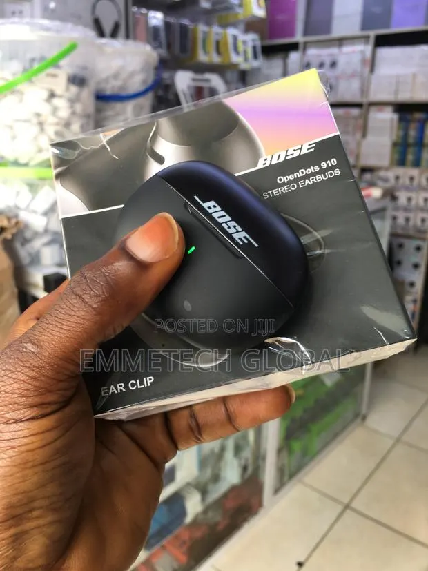 Bose Ear Clip · Photo 1