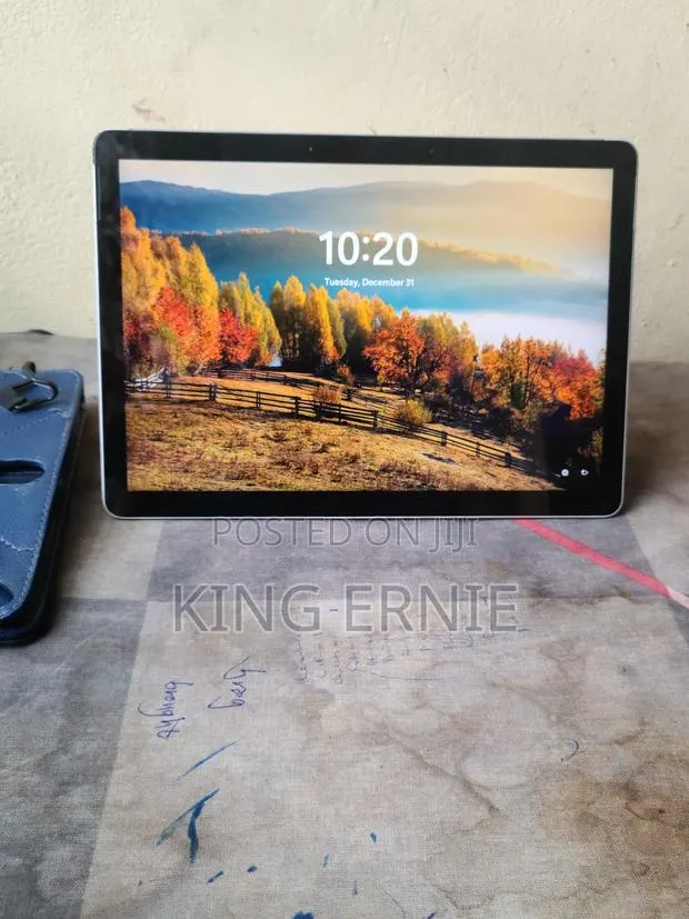 Laptop Microsoft Surface 2 4GB Intel Pentium SSHD+SSD 256GB · Photo 1