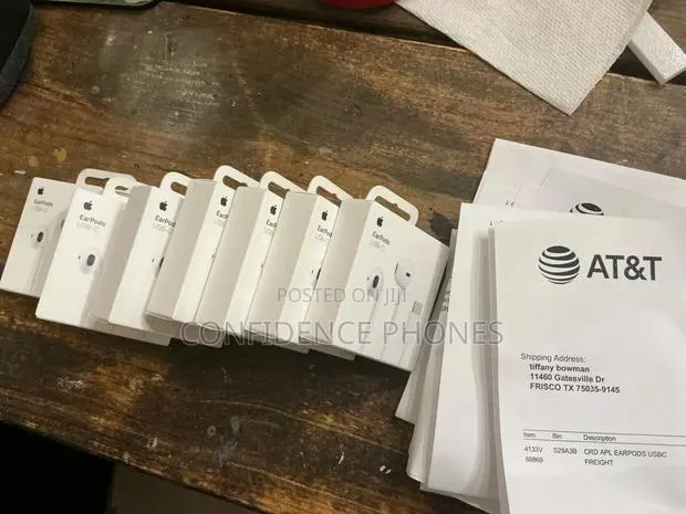 Original Apple Earpod USB- C · Photo 1