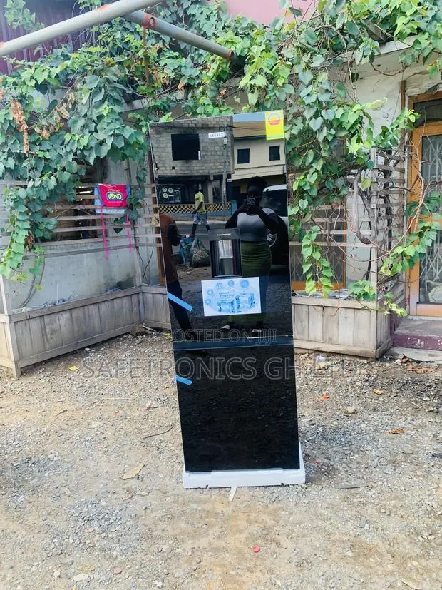 Newly Approved Legacy 311l Bottom Mirror Glass and Water Dispenser · Photo 1