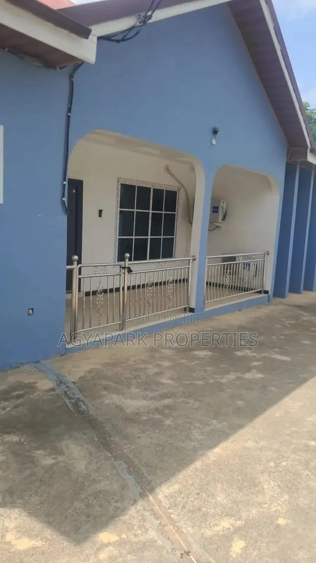 Furnished 5bdrm House in Sapeiman, Ga West Municipal for rent · Photo 1