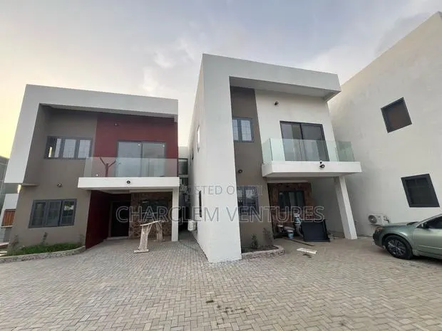 3bdrm Townhouse/Terrace in Charclem Ventures, Tema Metropolitan · Photo 1