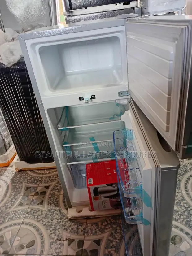 Westpool Refrigerator Super Freezing 95L Refrigerator · Photo 1
