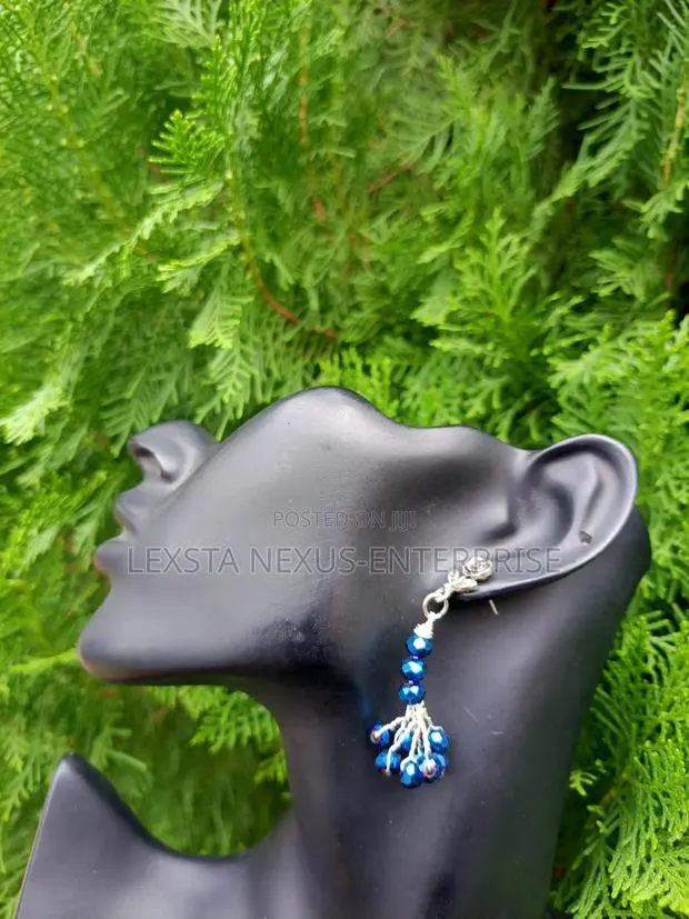 Handmade Beaded Earrings · Photo 1