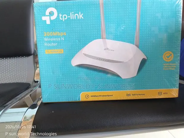 TP-Link Wireless Router · Photo 1