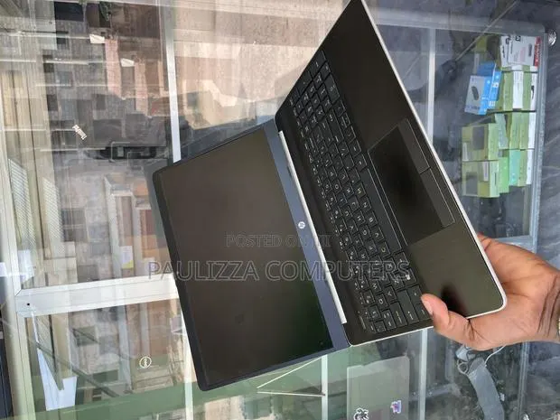 Laptop HP 15-da2933nia 8GB Intel Core i7 HDD+SSD 256GB · Photo 1