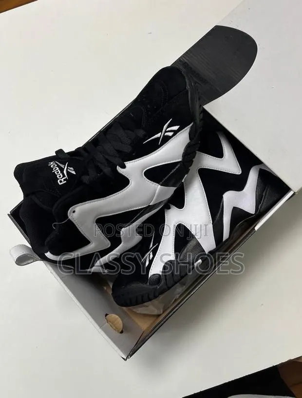 Reebok Camicazy Black and White · Photo 1