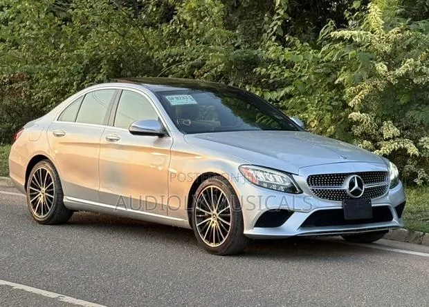 Mercedes-Benz C300 2020 Silver · Photo 1