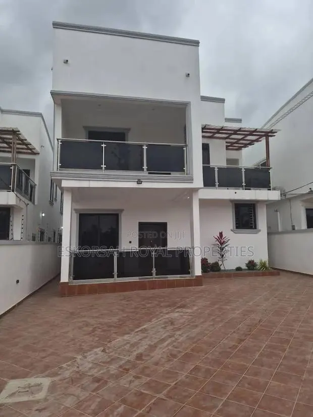 4bdrm House in Kwabenya Acp for sale · Photo 1