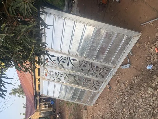 Italian Galvanize Metal Gate · Photo 1