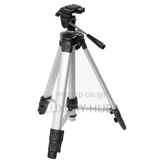 5feet Highly Adjustable Aluminum Tripod With Phone Holder · Photo 1