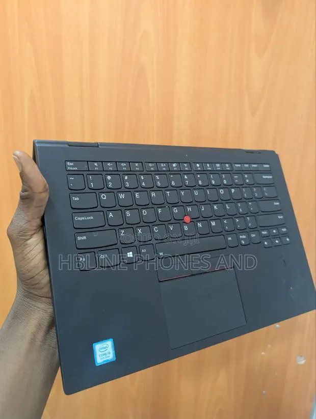 New Laptop Lenovo ThinkPad X1 Carbon 8GB Intel Core i5 SSD 512GB · Photo 1