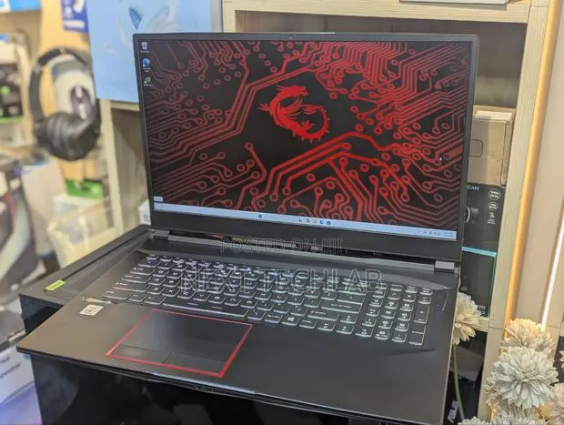Laptop MSI Raider GE78 16GB Intel Core i7 SSD 512GB · Photo 1