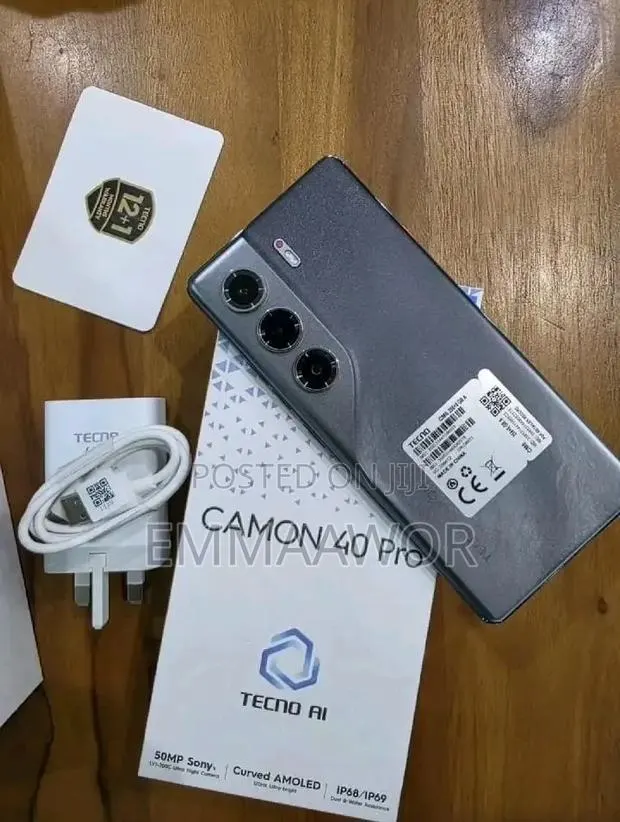 Tecno Camon 40 Pro 4G 256 GB Graphite · Photo 1