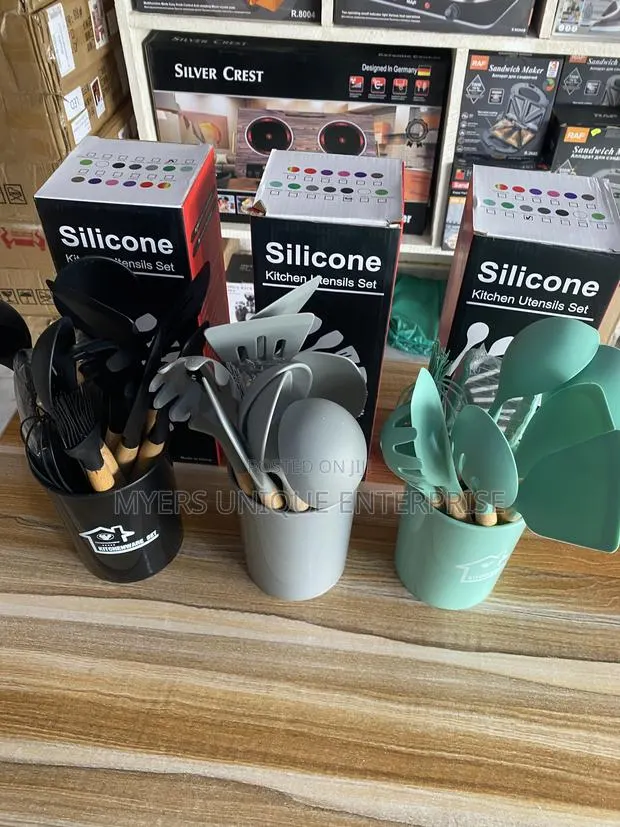 Silicone Kitchen Utensils Set With Wooden Handle · Photo 1
