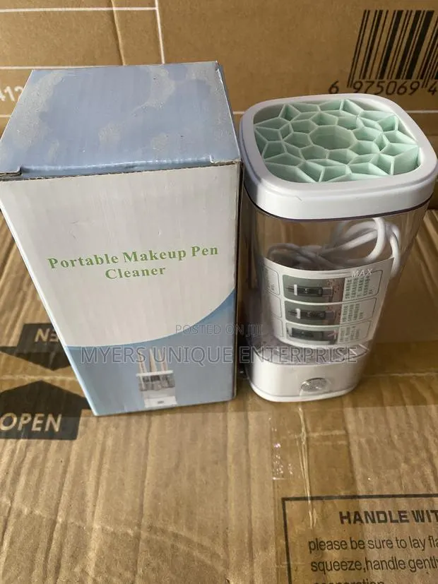 Electric Makeup Brush Washer - Hygiene Beauty Tool · Photo 1