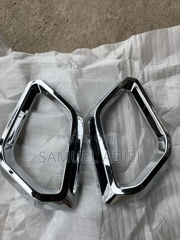 Honda CRV 2023 Front Bumper Chrome Pair. · Photo 1