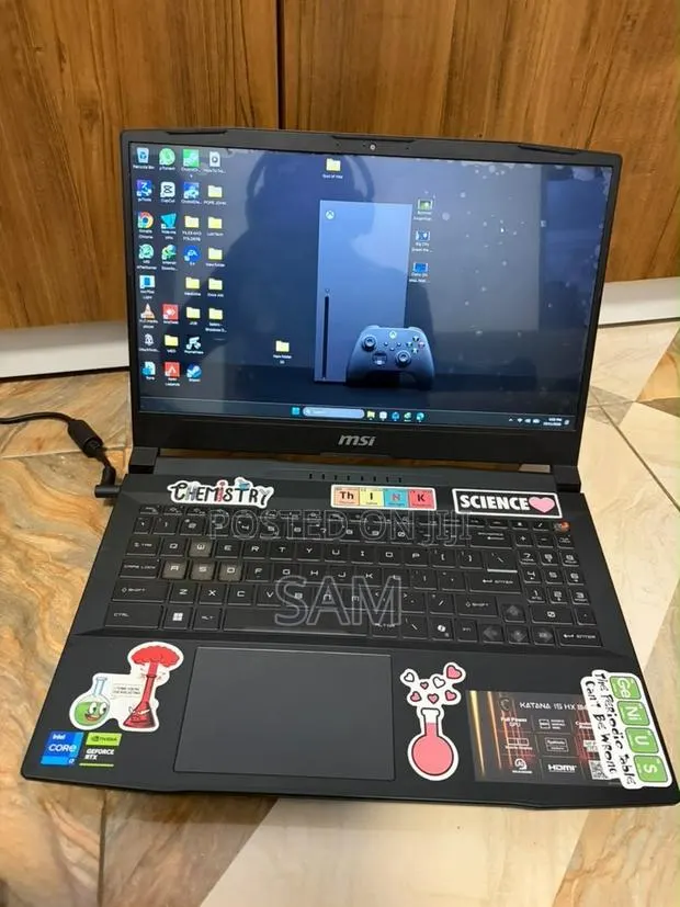 Laptop MSI Katana 15 16GB Intel Core i7 SSD 512GB · Photo 1