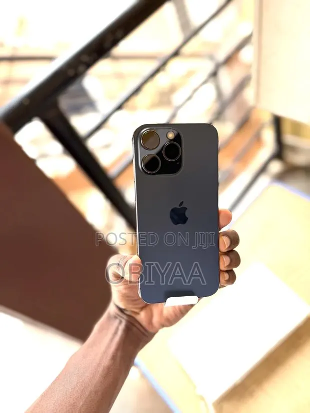Apple iPhone 15 Pro Max 256 GB Blue · Photo 1