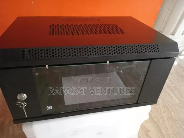 4U Rack 600*550 · Photo 1