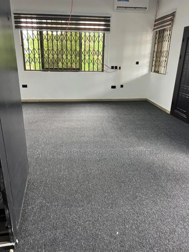 Office Carpet Industrial Gray · Photo 1