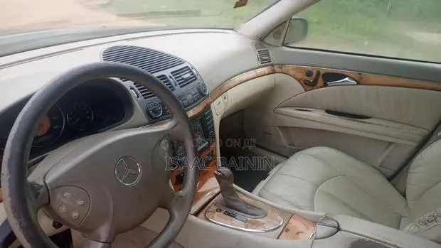 Mercedes-Benz E320 2003 Blue · Photo 1