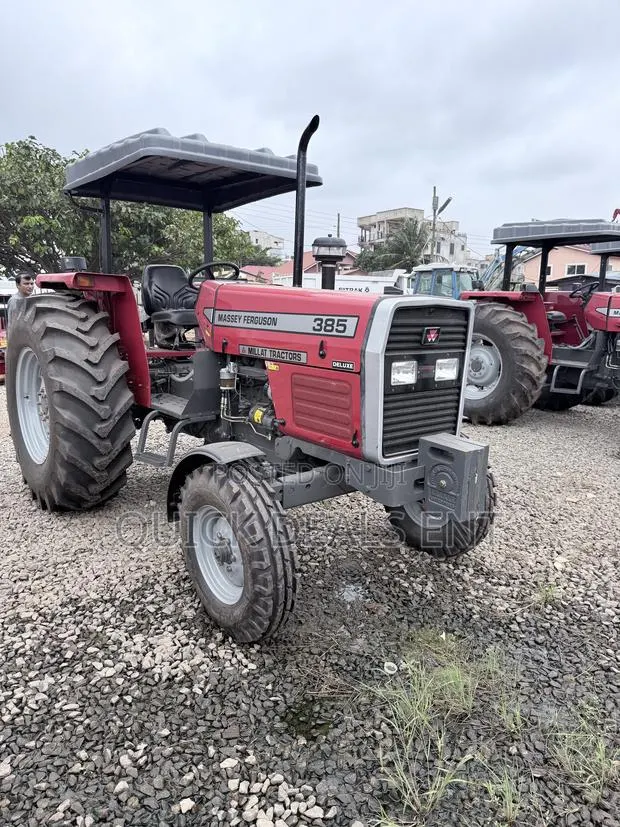Massey Ferguson Tractors · Photo 1