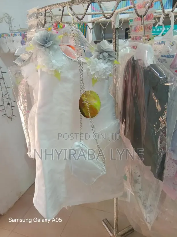 Baby Dress · Photo 1