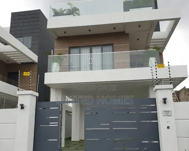 6bdrm House in East Legon for Sale · Photo 1