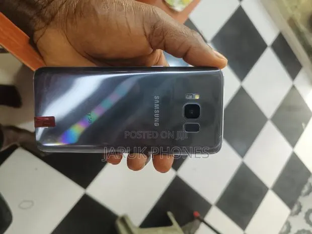 Samsung Galaxy S8 64 GB Silver · Photo 1