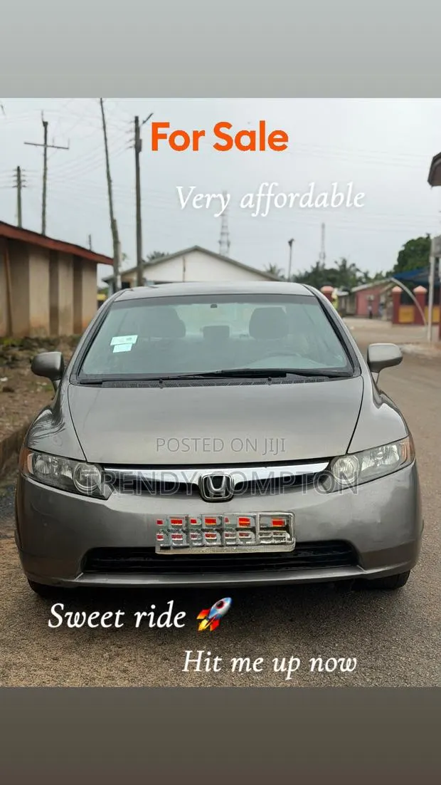 Honda Civic 2006 Silver · Photo 1
