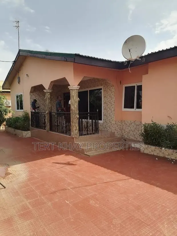 3bdrm House in Kutunse Satellite, Amasaman for sale · Photo 1