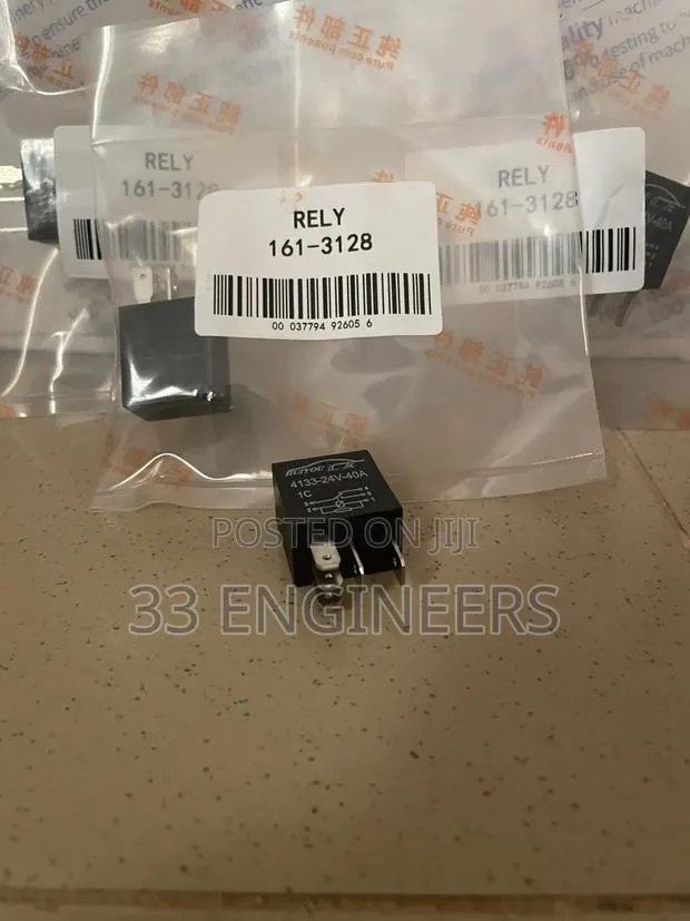 24 Volts 5 Pin Micro Relay: 161-3128 · Photo 1