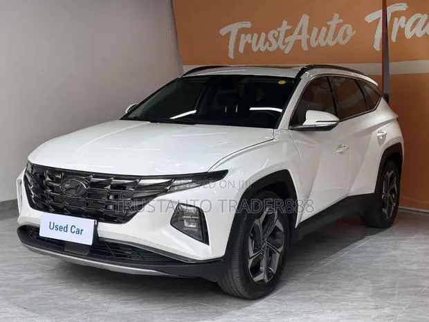 Hyundai Tucson SEL 2023 White · Photo 1