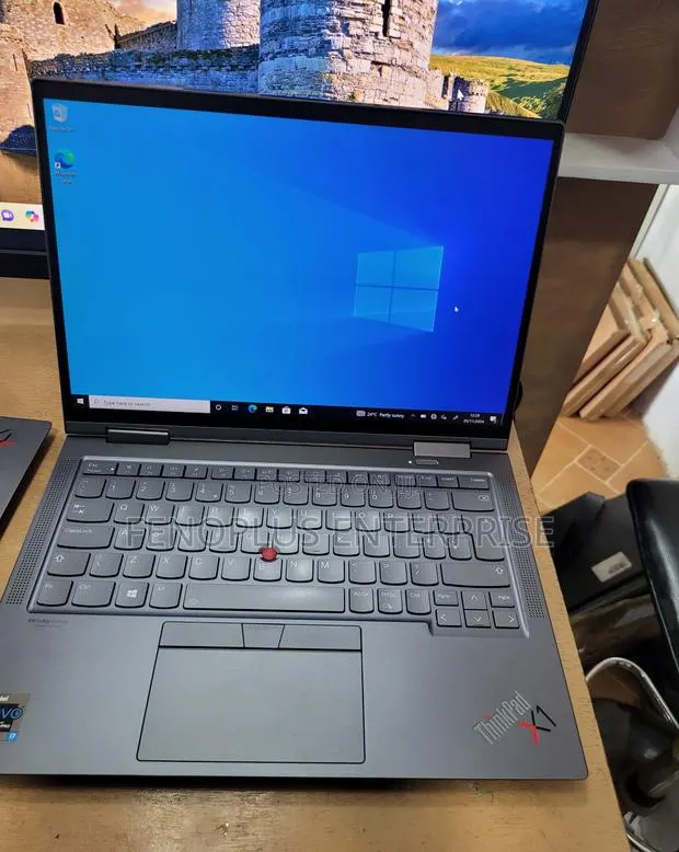Laptop Lenovo ThinkPad X1 Yoga 32GB Intel Core i7 SSD 512GB · Photo 1