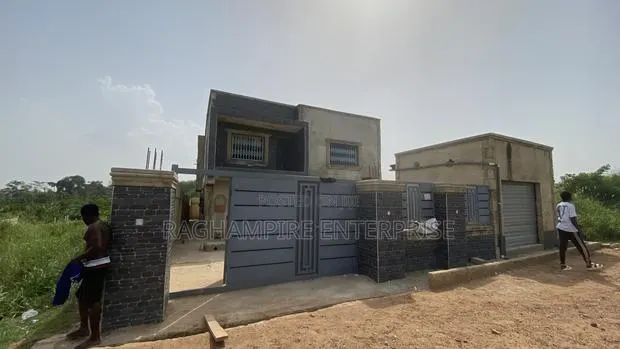 House for Sale at Mamponteng Asonomaso · Photo 1