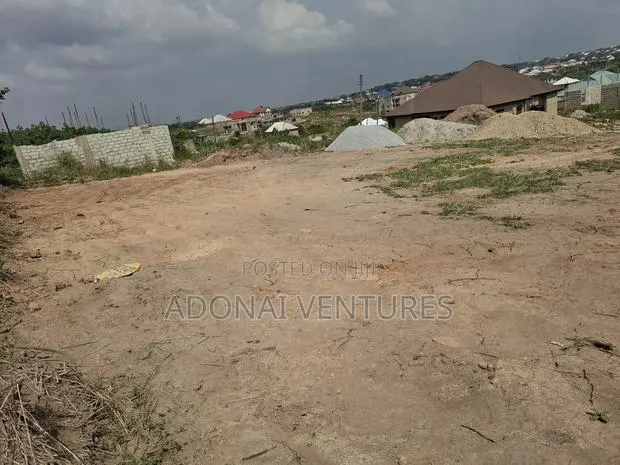 Full Plot of Land for Sale in Sokoban Odaso · Photo 1