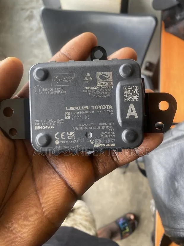 Lexus RX350,NX200 Cruise Control Radar Sensor · Photo 1