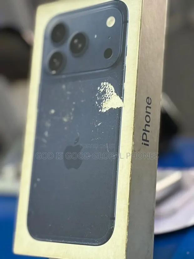 New Apple iPhone 17 Pro 256 GB Blue · Photo 1