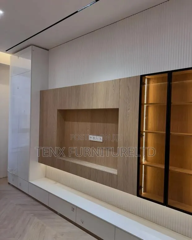 Tv Unit With Built Inn (Tv Space) · Photo 1