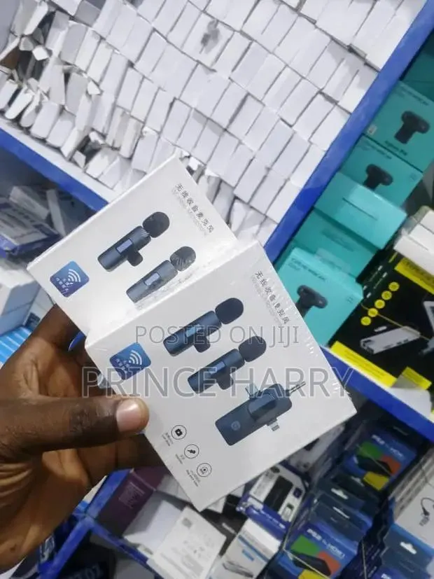 Lavalier Wireless Microphone · Photo 1