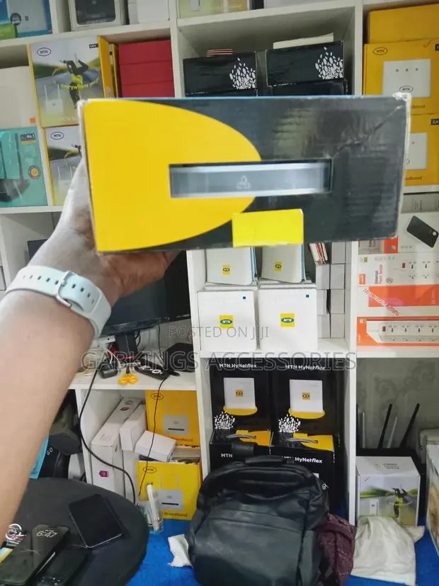 MTN Hynetflex Universal Router With a Ups Outdoor Usage · Photo 3