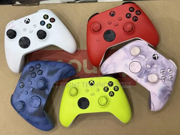 Xbox Series S/X Home Used Controllers · Photo 1