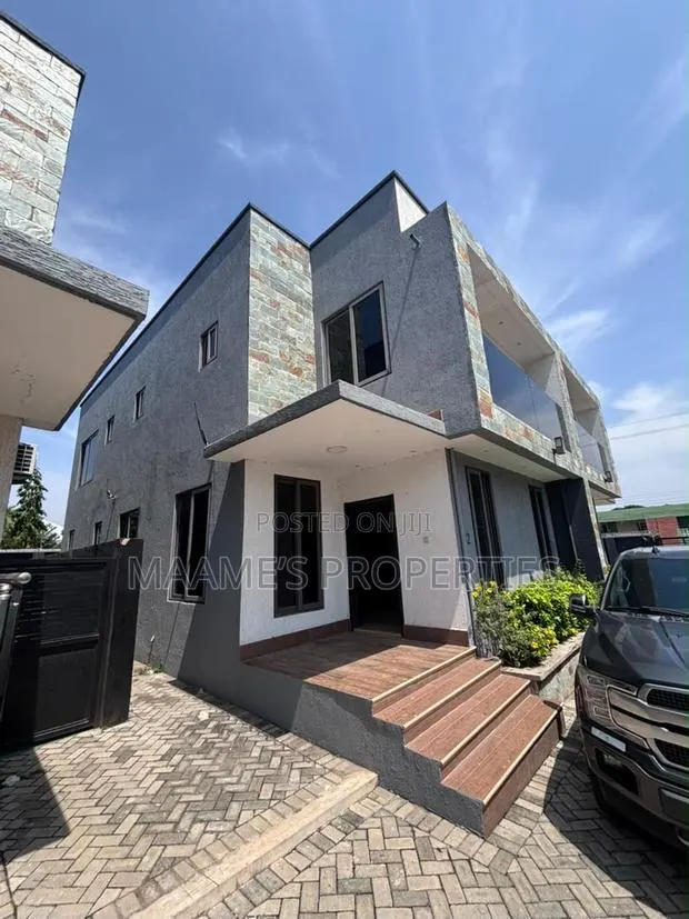 3bdrm Duplex in Dzorwulu for sale · Photo 1