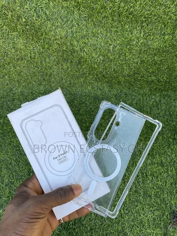 Samsung Galaxy Fold 8 Ultra/ Fold 7 Transparent Case · Photo 1