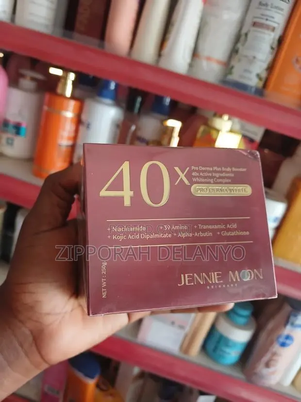 Jennie Moon 40X · Photo 1